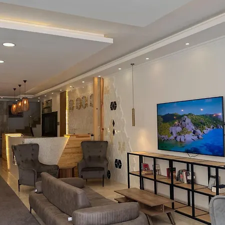 Life Hotel 2*